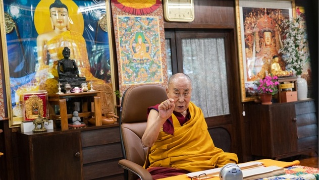 О третьем дне учений Далай-ламы по «Сущности красноречивых изречений» и «Введению в мадхьямаку»