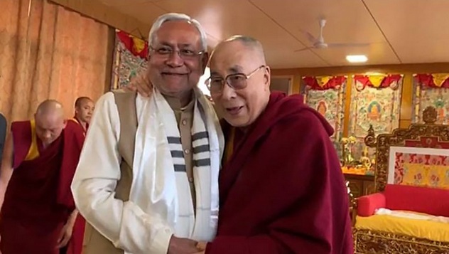 Далай-лама поздравил Нитиша Кумара