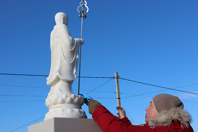 В Яшкульском районе Калмыкии освятили статую бодхисатвы Кшитигарбхи