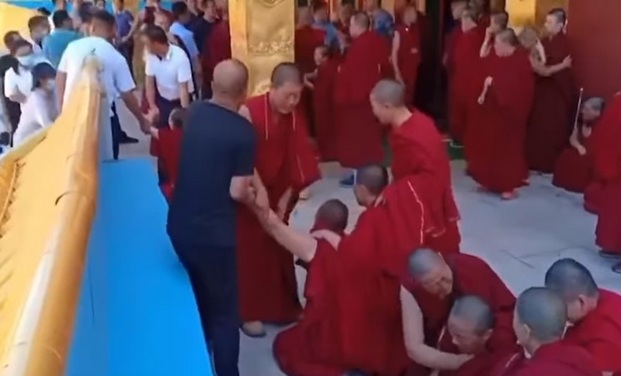 Китайские чиновники в провинции Ганьсу захватили тибетский монастырь