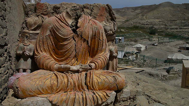 Талибы пообещали сохранять место расположения разрушенных статуй Будды в Афганистане