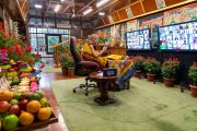 Его Святейшество Далай-лама во время первого дня онлайн-учений по трактату Чандракирти «Введение в мадхьямаку» и автокомментарию к нему. Дхарамсала, штат Химачал-Прадеш, Индия. 8 сентября 2021 г. Фото: дост. Тензин Джампхел.