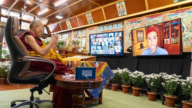 О втором дне учений Далай-ламы по трактату Майтреи «Украшение махаянских сутр»