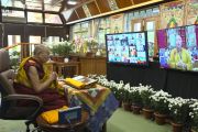 Во время учений Его Святейшества Далай-ламы для буддистов России. 4-5 ноября 2021 г.