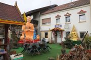 Буддийский храм «Ват Сомдедж» в Лосхайм-ам-Зее (Саар), Германии. Фото: Bild.
