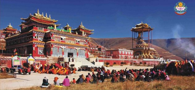 В тибетском уезде Дракго снесли третью буддийскую статую