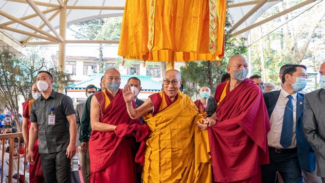 Далай-лама даровал краткое учение по случаю Дня чудесных деяний Будды Шакьямуни