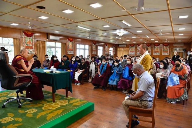 Его Святейшество Далай-лама даровал аудиенцию группе монгольских буддистов