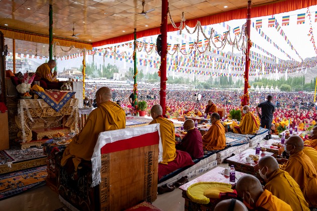 Далай-лама даровал посвящение Авалокитешвары
