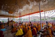 Вид со сцены площадки Шевацель во время первого дня учений Его Святейшества Далай-ламы. Ле, Ладак, Индия. 28 июля 2022 г. Фото: Тензин Чойджор (офис ЕСДЛ).