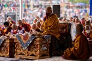 Гаден Трипа Лобсанг Тензин Ринпоче во время первого дня учений Его Святейшества Далай-ламы. Ле, Ладак, Индия. 28 июля 2022 г. Фото: Тензин Чойджор (офис ЕСДЛ).