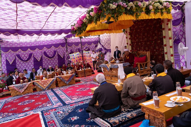 Далай-лама посетил мечеть «Шах-и-Хамдан Масджид Шариф» в Ше 