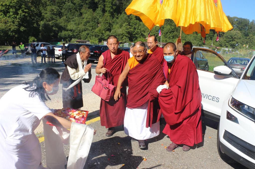 Делегация учителей линии сакья во главе с Сакья Гонгмой Тричен Ринпоче успешно завершила визит в Швейцарию