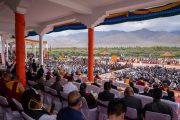 Вид на площадку, на которой собрались участники церемонии «Пелнгам Дутон – 2022». Ле, Ладак, Индия. 5 августа 2022 г. Фото: Тензин Чойджор (офис ЕСДЛ).