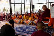 Местные жители Занскара слушают Его Святейшество Далай-ламу. Ладак, Индия. 11 августа 2022 г. Фото: Лобсанг Церинг (офис ЕСДЛ).