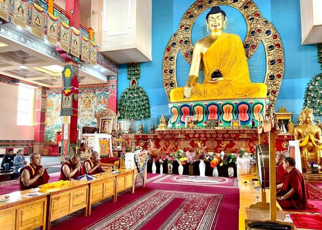 В Центральном хуруле Калмыкии состоится праздничный молебен по случаю Дня нисхождения Будды Шакьямуни из рая 33 божеств