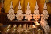 Во время ритуала в тантрическом монастыре Гьюто. Сидхбари, штат Химачал-Прадеш, Индия. 9 ноября 2022 г.