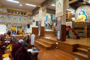 Его Святейшество Далай-лама возглавляет молебен, организованный по случаю Дня Ламы Цонкапы. Дхарамсала, штат Химачал-Прадеш, Индия. 18 декабря 2022 г. Фото: дост. Тензин Джампхел (офис ЕСДЛ).