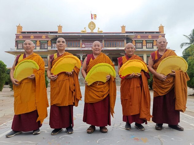 Монахи монастыря Дрепунг Гоманг возведут в Москве песочную мандалу Амитаюса