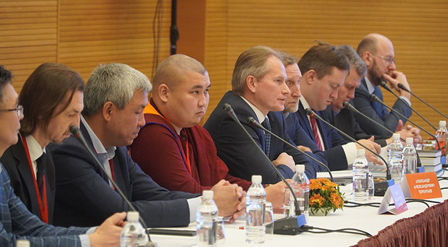 Геше Йонтен: буддисты могут принести огромную пользу обществу России